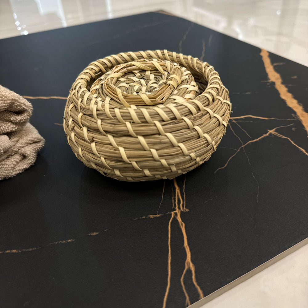 Atlantis Black Gloss 60x60