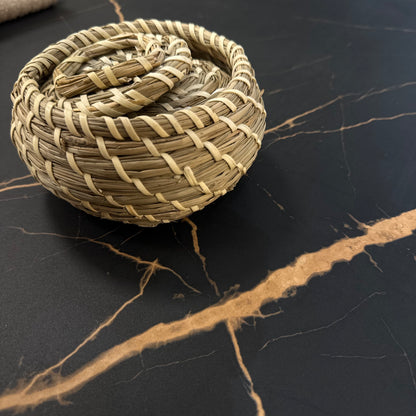 Atlantis Black Gloss 60x60